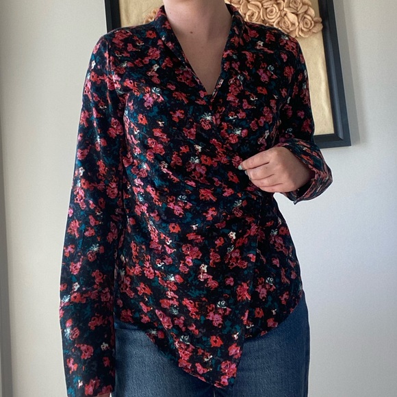 Floral wrap blouse - Picture 1 of 4